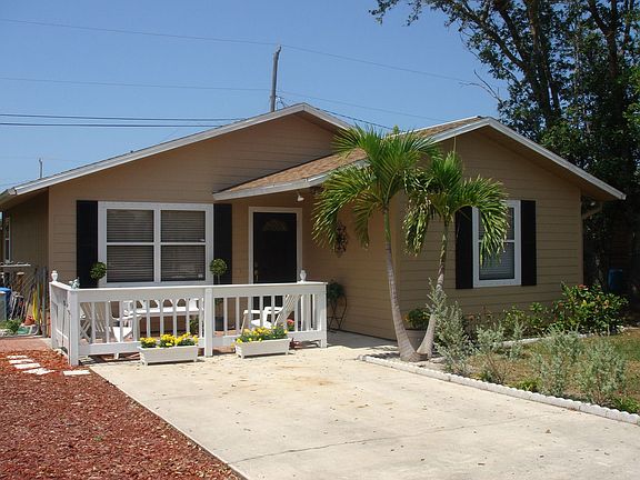 2nd image of 426 15th Pl SW