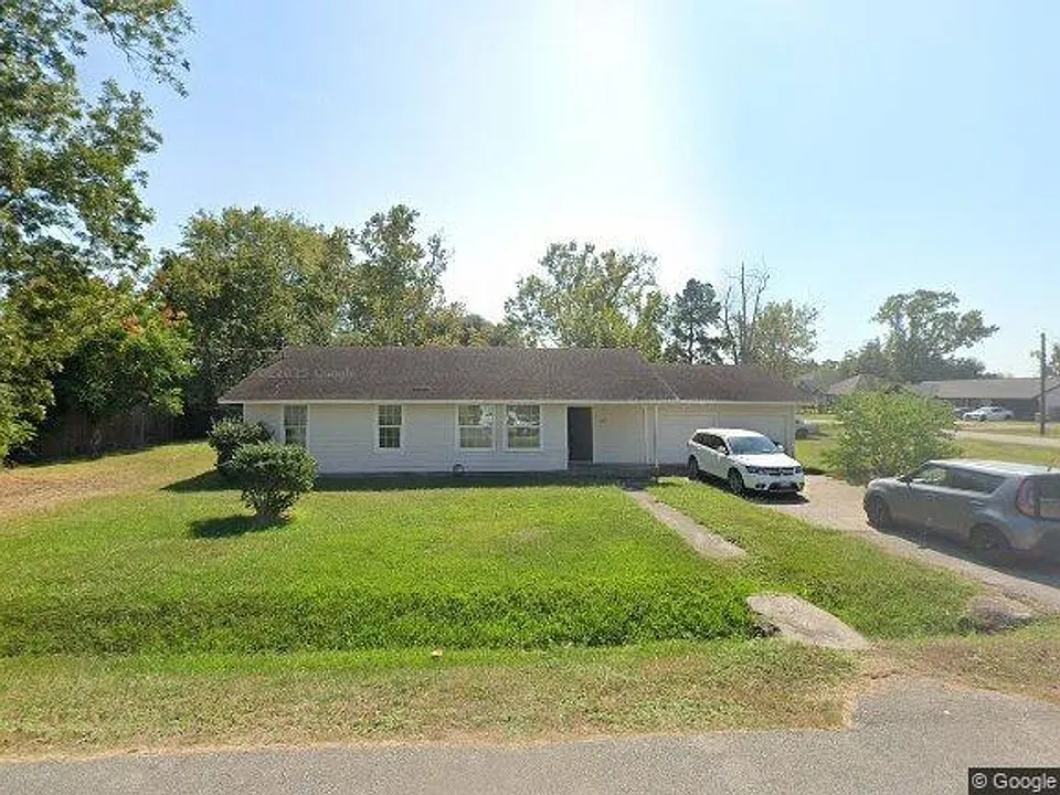 595 Highland Dr