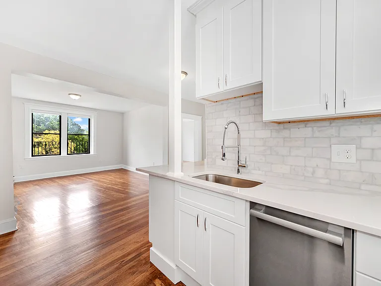 11 Park Dr #22 — Photo 22