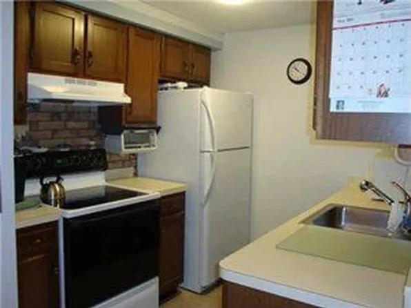 3905 Bowen Rd, Lancaster, NY 14086