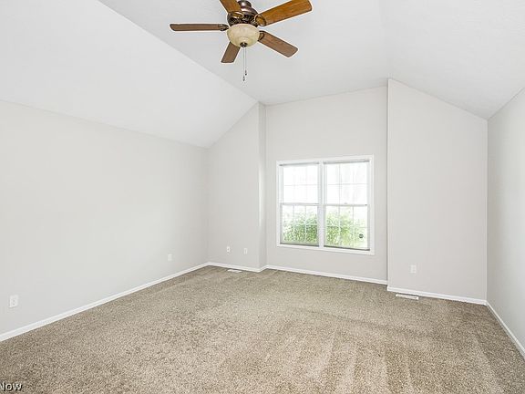 3rd image of 11542 Elizabeth Cir