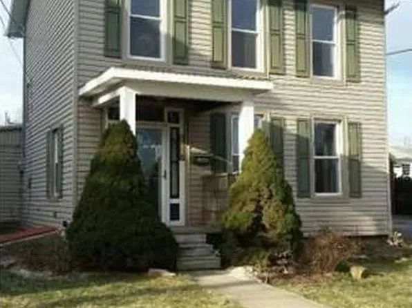 221 S Water St, Mill Hall, PA 17751