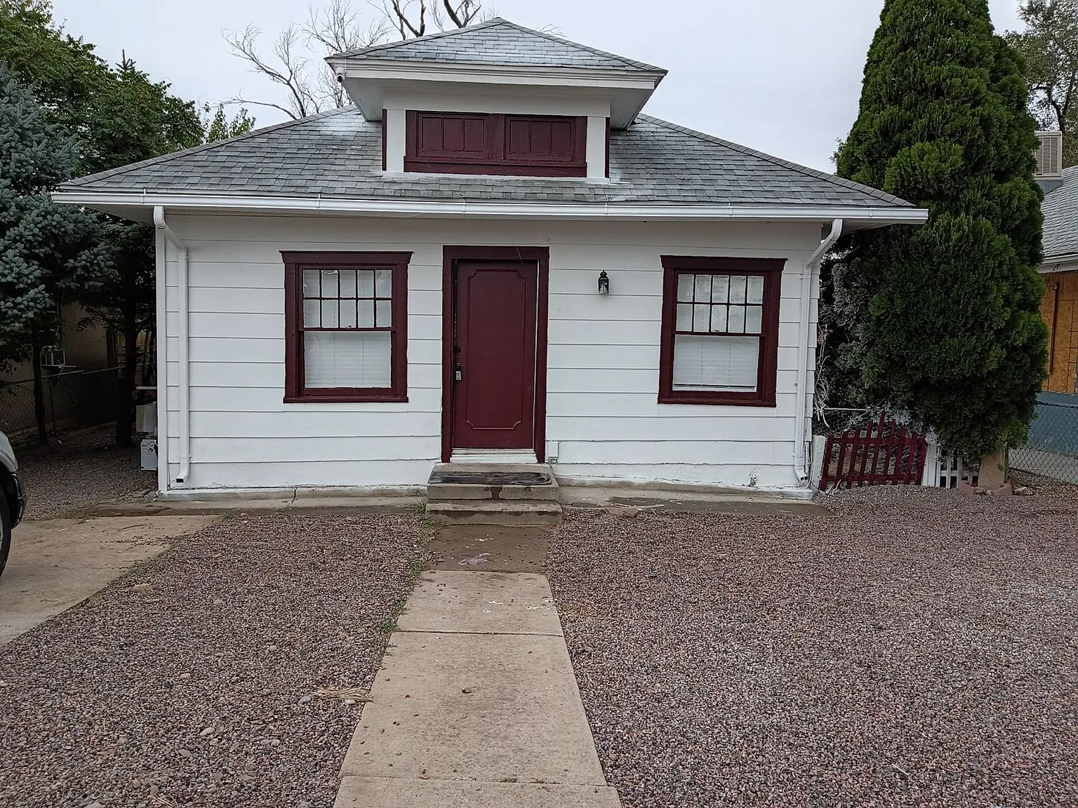 2 bed, 726 sqft, $1,225 — Photo 1