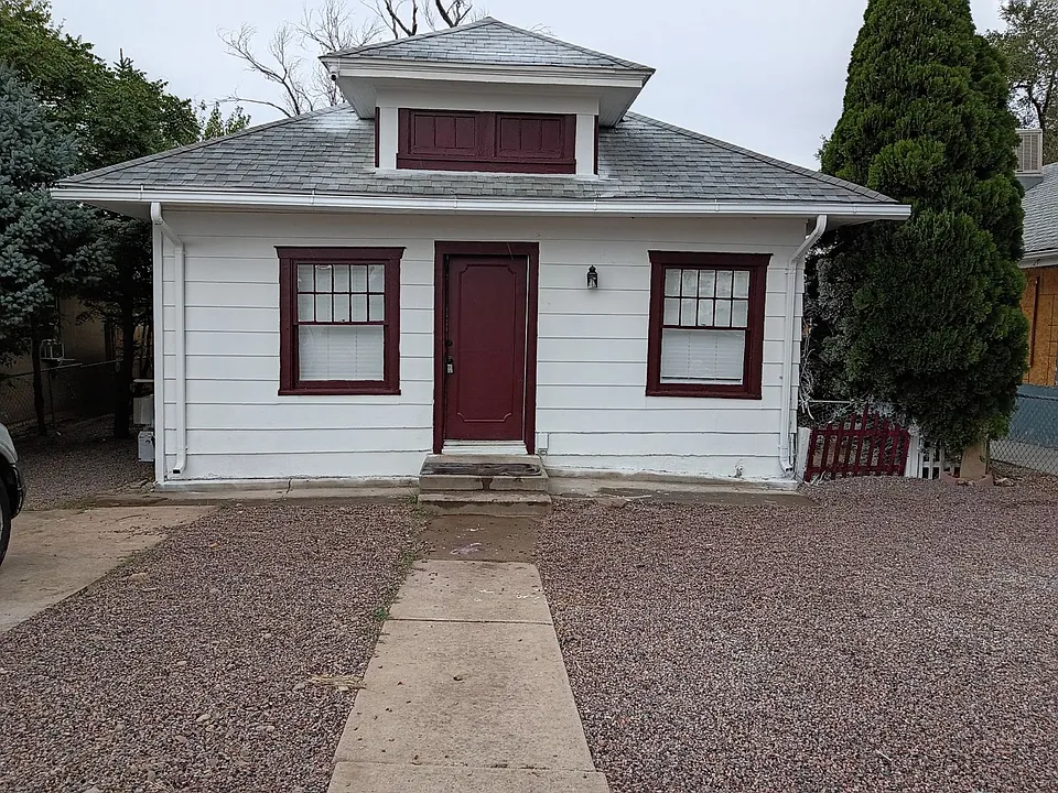 1317 N La Crosse Ave