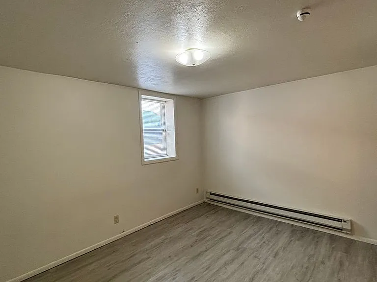 618 W Clark St — Photo 7