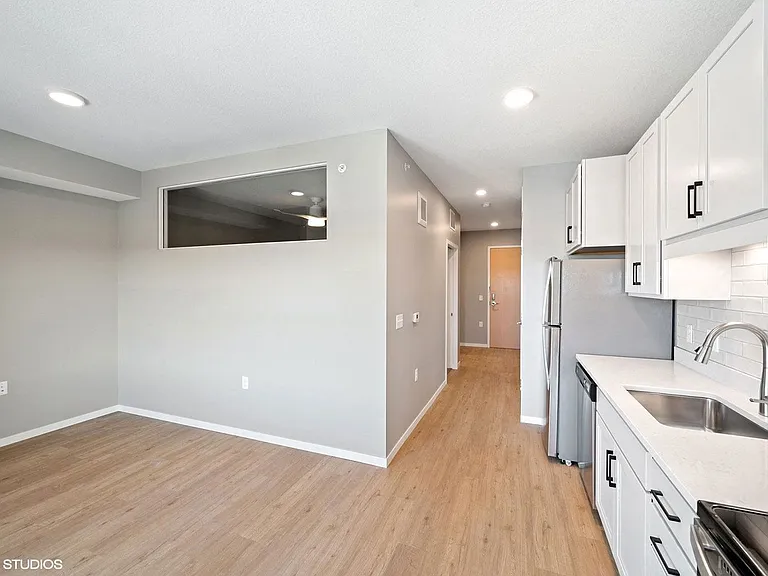 Lago Apartments — Photo 136