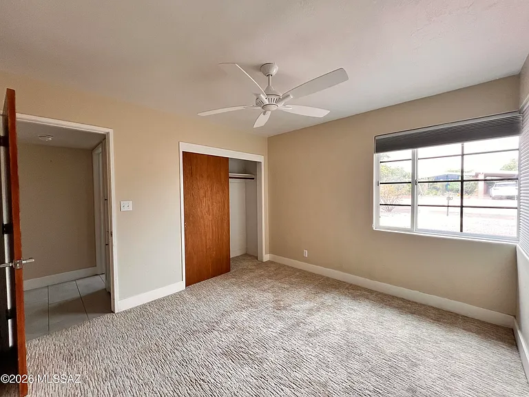 5425 E 7th St — Photo 23