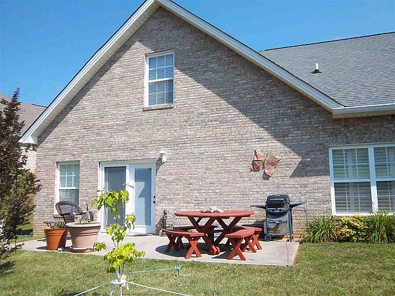 3rd image of 461 Lochmere Dr
