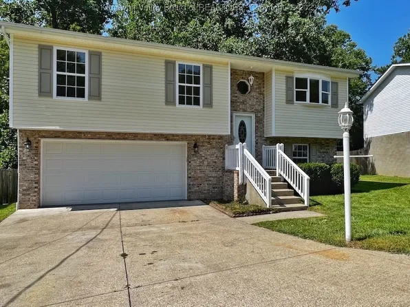 4 Barnett Dr, Saint Albans, WV 25177