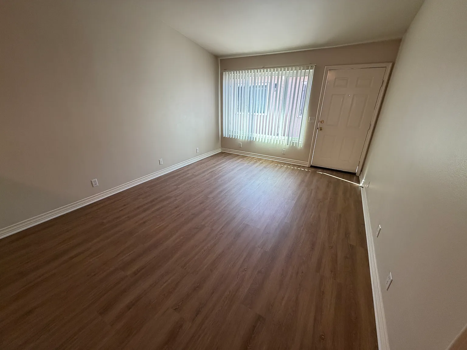 Walnut Grove Ave, Rosemead — Photo 2