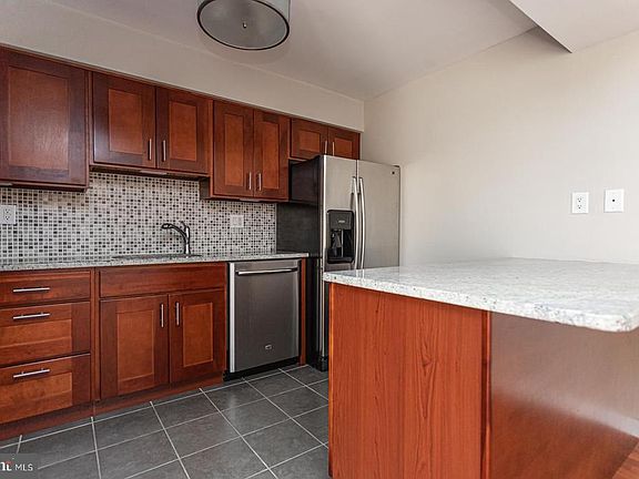 5th image of 1221-29 South St #1223C