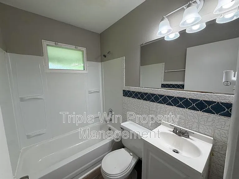 1654 Mowbry Ln — Photo 17