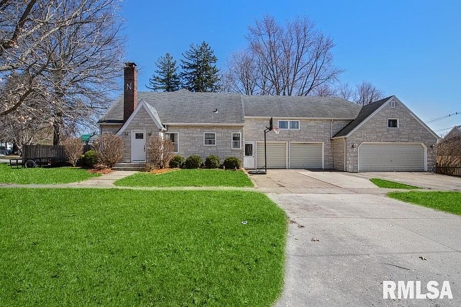 520 Elm St, Wilton, IA 52778 Zillow