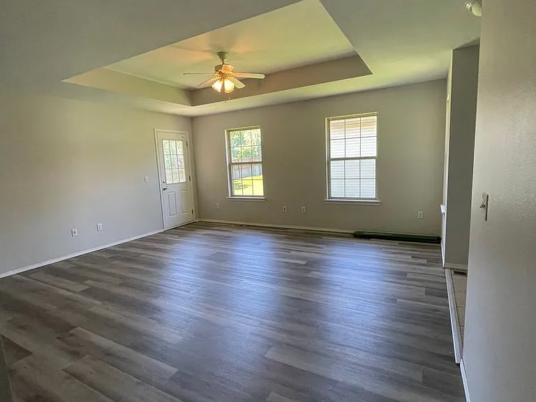 2202 W Jonquil Ln — Photo 12