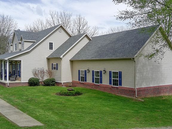 3rd image of 5028 Chinquapin Ln