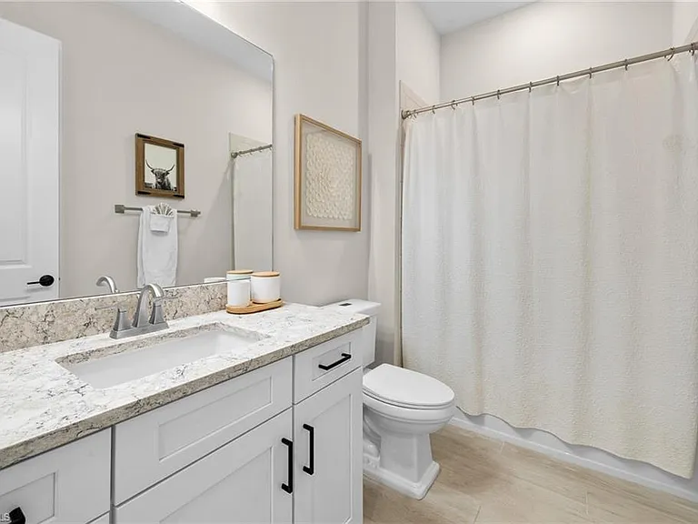 17489 Aquila Ct — Photo 35