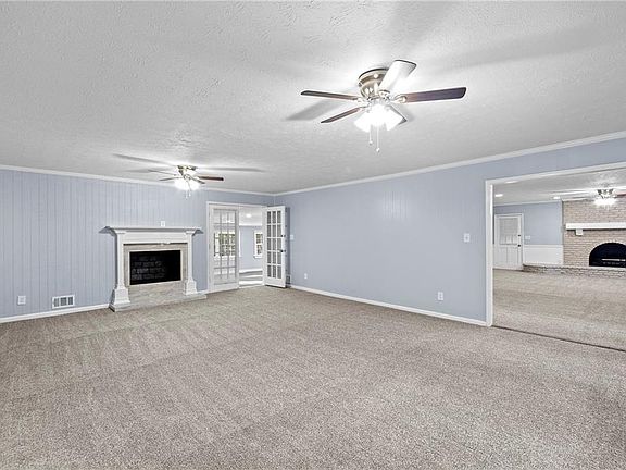 5th image of 2835 Hickory Cir