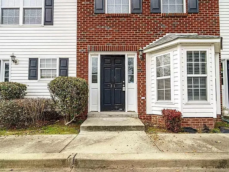 21 Magnolia Glen Ln — Photo 1