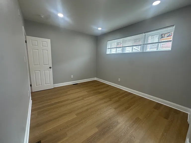 806 N 64th St — Photo 18