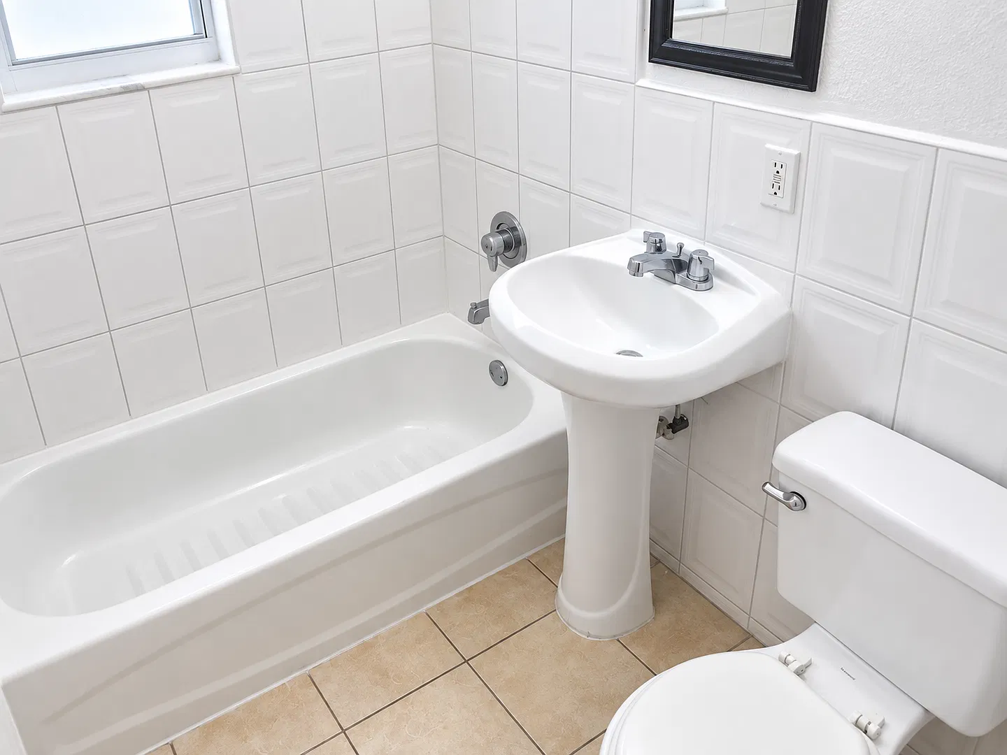Discover Comfort and Convenience in Our 1-Bedroom Apartment — Photo 2