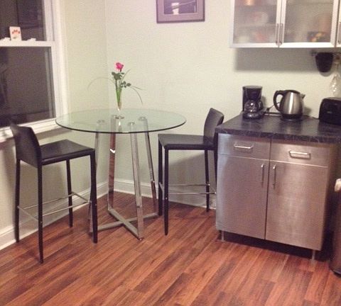 Room for small kitchen table
