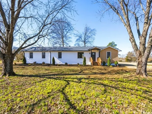 310 Lisa Ln, Gallatin, TN 37066