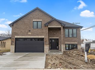 5151 W 82nd Pl, Burbank, IL