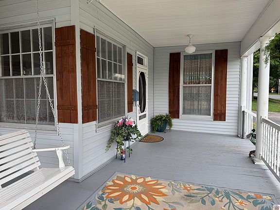 3rd image of 203 E 13th St