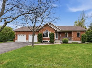 2039 Onyx St, Ottawa, ON K0A3H0