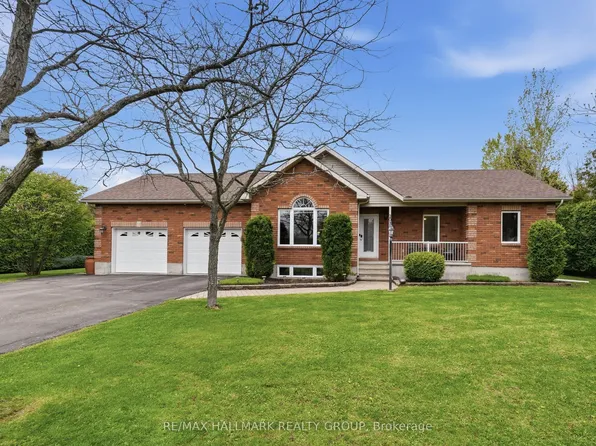 2039 Onyx St, Ottawa, ON K0A 3H0