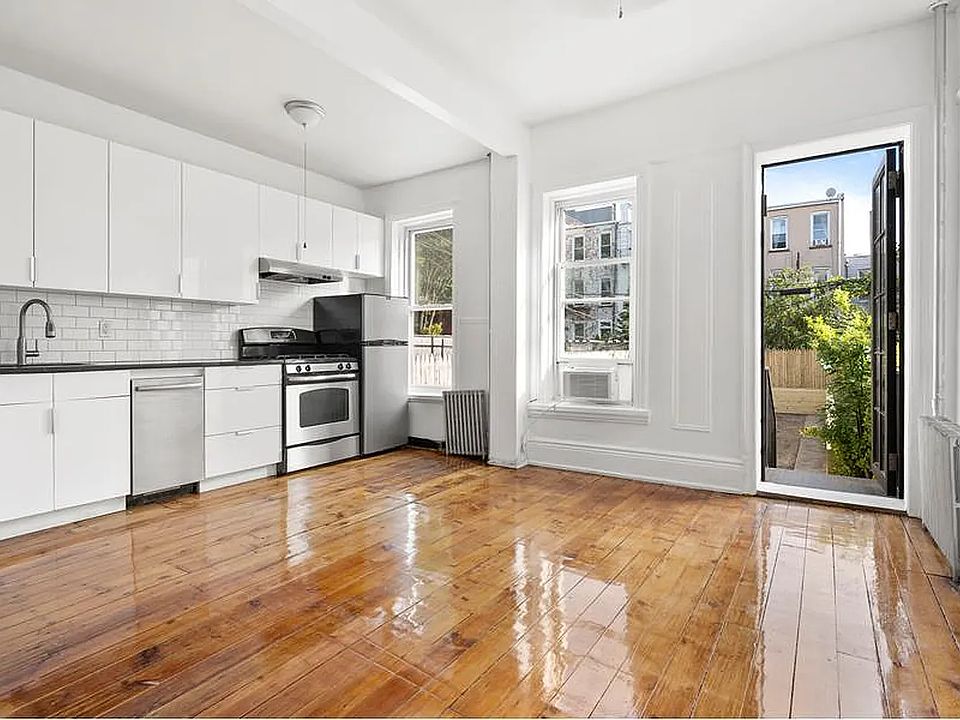 1st image of 192 13th St #1