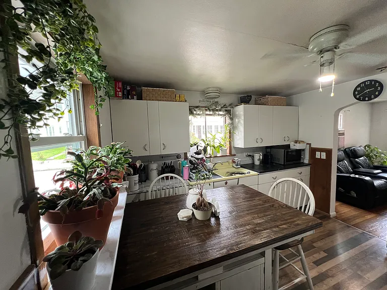 6 Cresthill Rd #6 — Photo 6