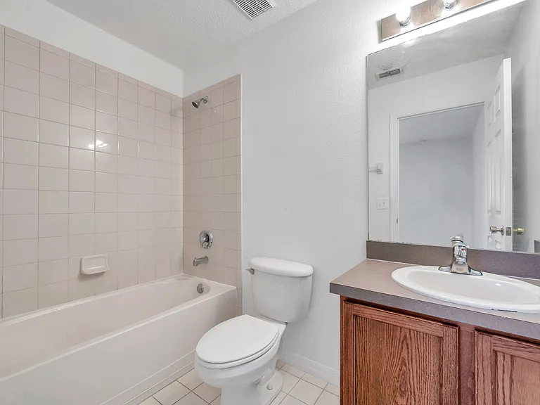 Interiors (27)_04172024