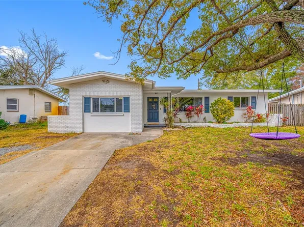 1268 Robin Hood Ln, Dunedin, FL 34698