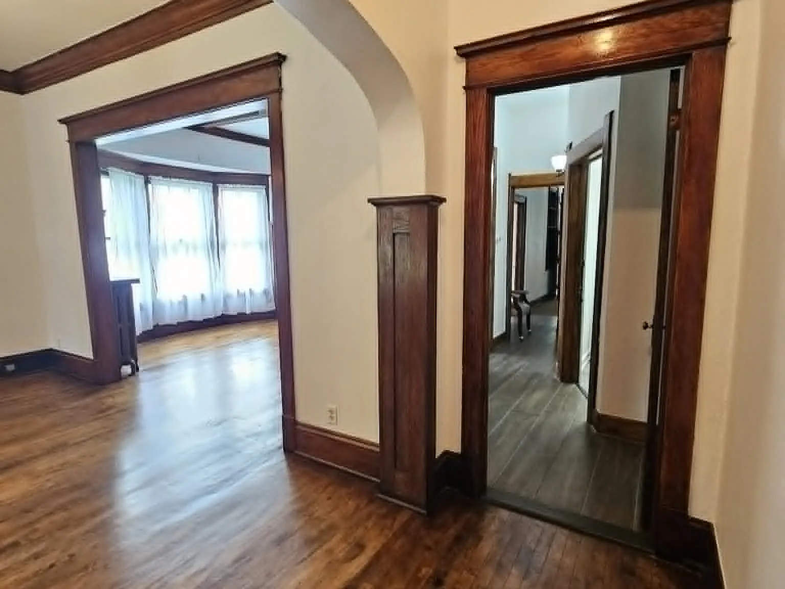 2 bed, 1000 sqft, $1,500 — Photo 2