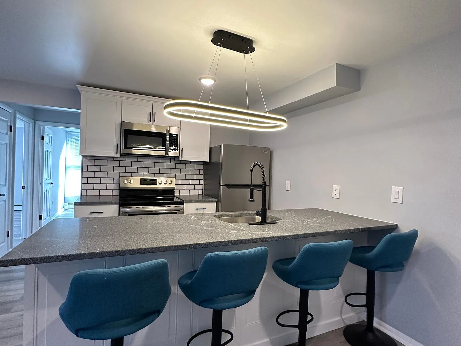 2 bed, 850 sqft, $1,495 — Photo 1