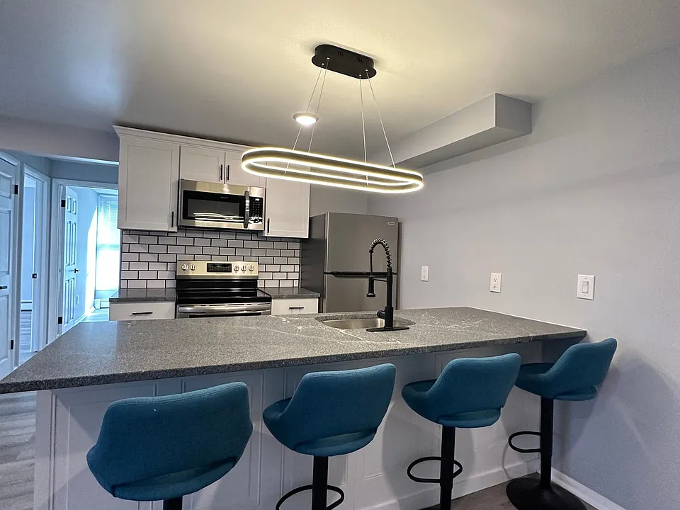 910 Teall Ave #4