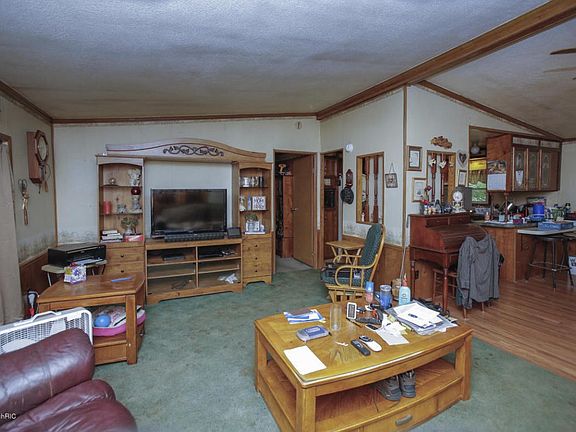 20505 14 mile rd-104