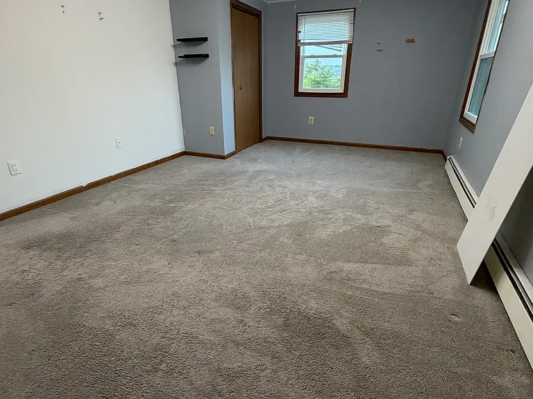 220 Emmett Ave — Photo 15