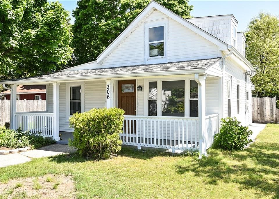 306 Bellman Ave, Warwick, RI 02889 Zillow