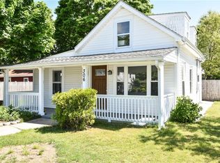 306 Bellman Ave, Warwick, RI 02889