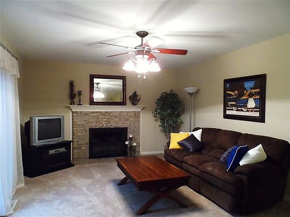4th image of 8025 Tylers Way
