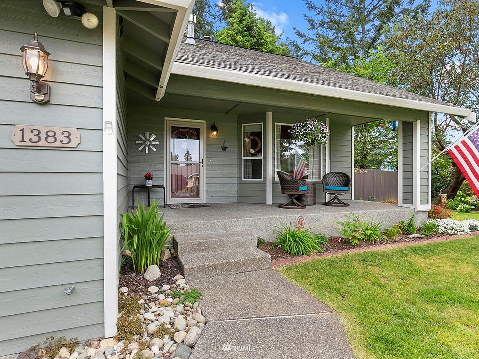 1st image of 1383 NW Bartlett Court