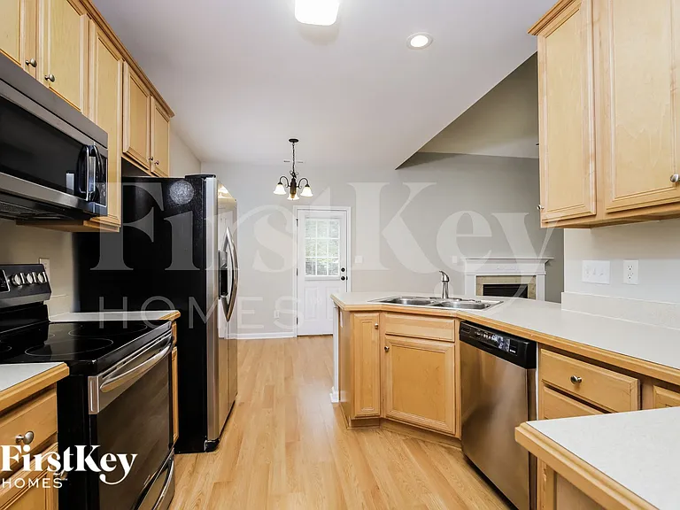 2285 Glen Cove Way — Photo 6