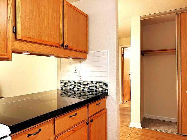 One-Bedroom Kitchen