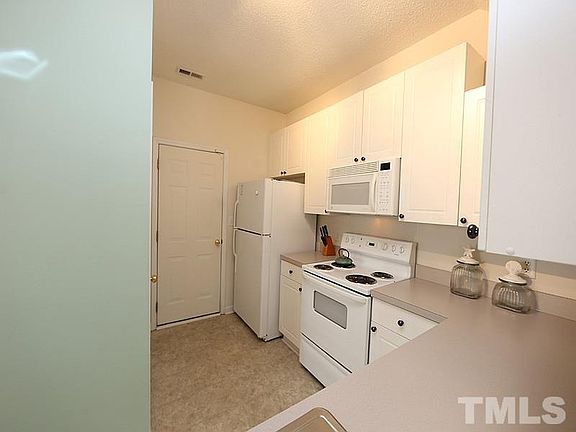 3rd image of 149 Woodson Dr