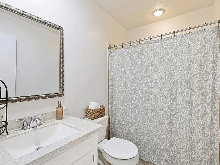 62 Sharmont Dr — Photo 25