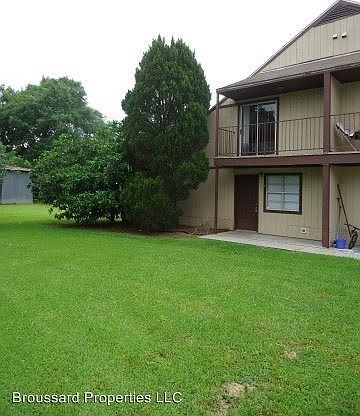 2nd image of 210 Rural St APT 4