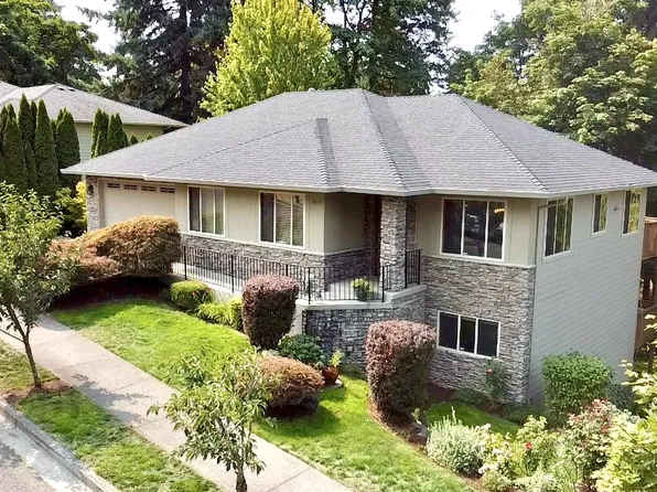 8209 SE 138th Dr, Portland, OR 97236