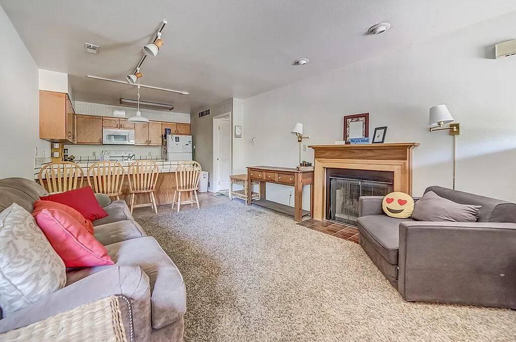 3 bed, 1168 sqft, $475 — Photo 2